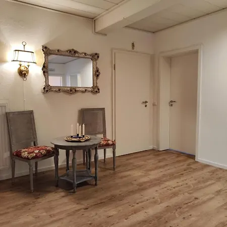 Nikis An Den Doerenther Klippen