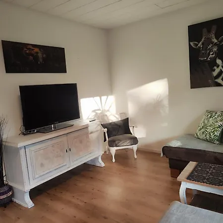 Nikis An Den Doerenther Klippen Apartman *