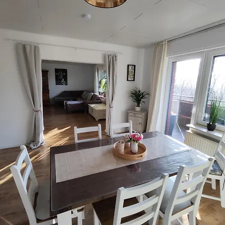 Nikis An Den Doerenther Klippen